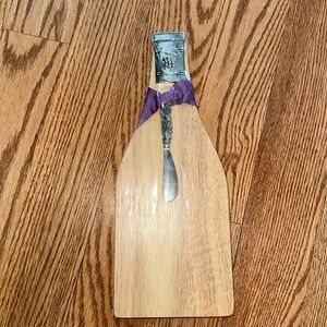 Wine Bottle Shaped Wood Serving Plate with knife, New in plastic